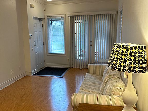 3rd image of 420 Kenneth Ave #1