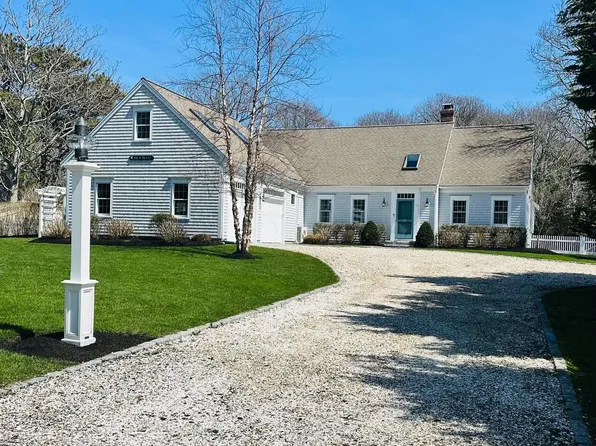 8 Captains Walk, North Chatham, MA 02650