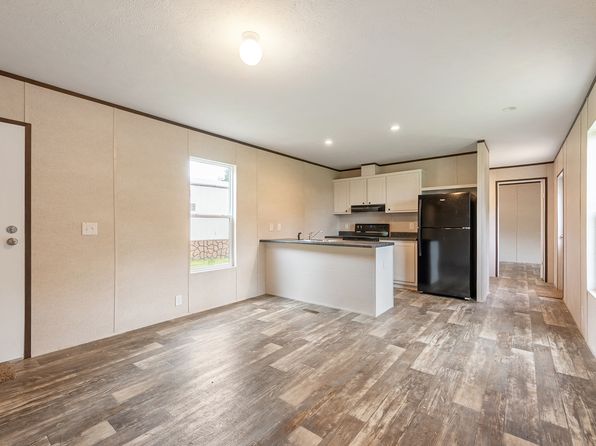 400 S Petunia Rd #3