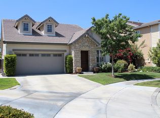 27949 Mariposa St, Valencia, CA 91355