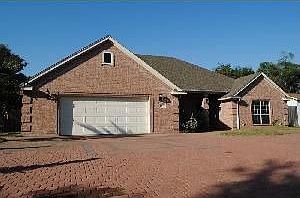 3rd image of 501 Howard Dr