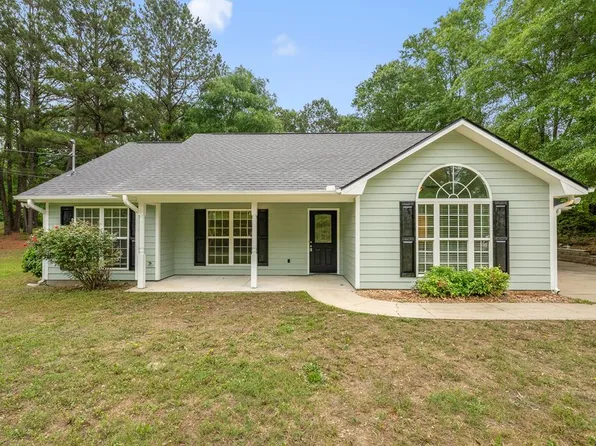 212 N Philadelphia Ave, Smiths Station, AL 36877