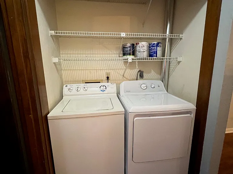 218 White Dr #D — Photo 15