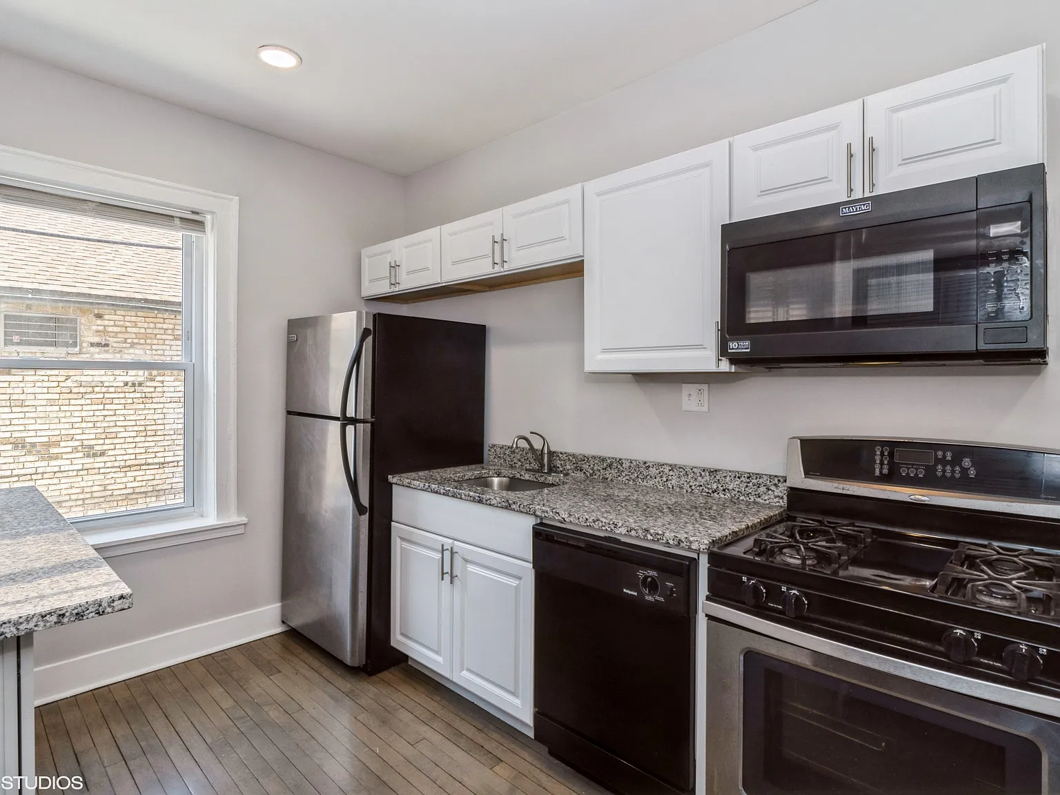 2 bed, $1,800 — Photo 2