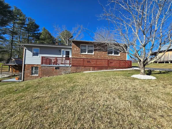 105 Simpkins St, Shady Spring, WV 25918