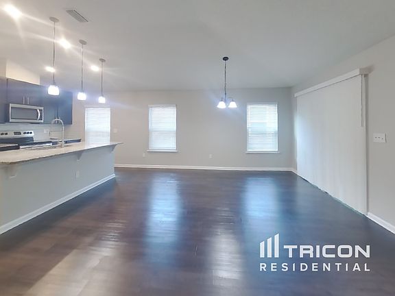 4th image of 12779 John Crest Ct