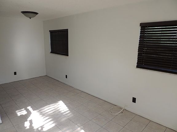 4th image of 2937 61st Ave N