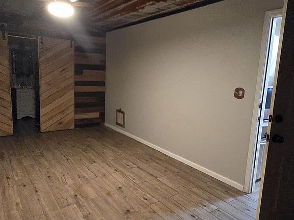 3rd image of 706 Anderson Ave
