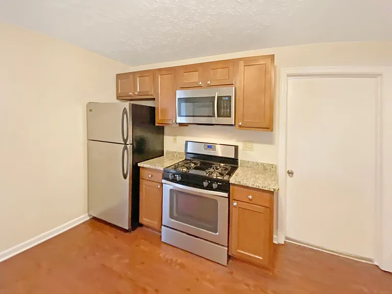 32 Wyoming St E #1 — Photo 4