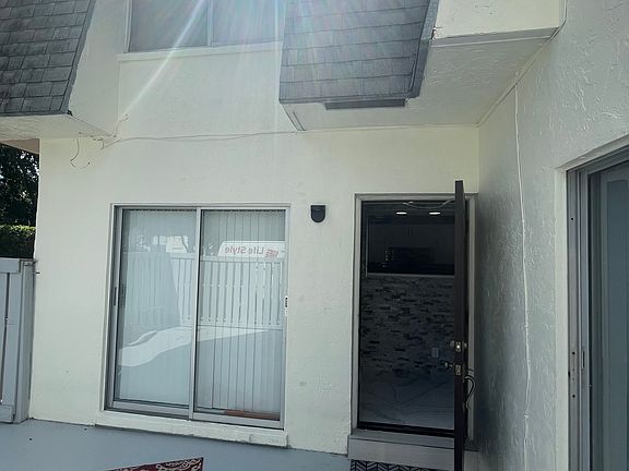 2nd image of 416 Minnesota St #416