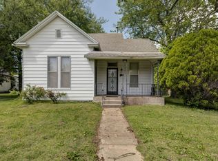 323 W Cherry St, Mount Vernon, MO 65712