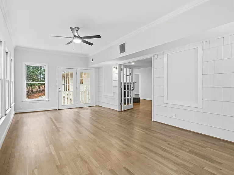 1504 Homestead Rd — Photo 21