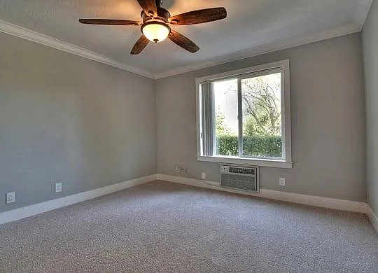 The Luxe Apartments — Photo 18