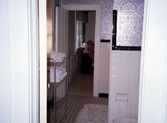 4th image of 1101 N Keralum Ave