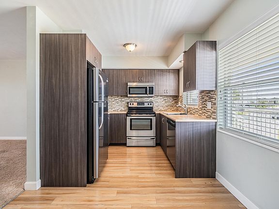 5th image of 2616 Woodette Dr APT 4