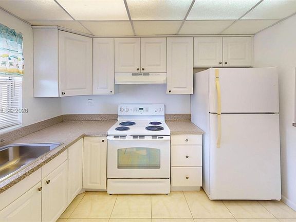 3rd image of 2761 N Pine Island Rd APT 310