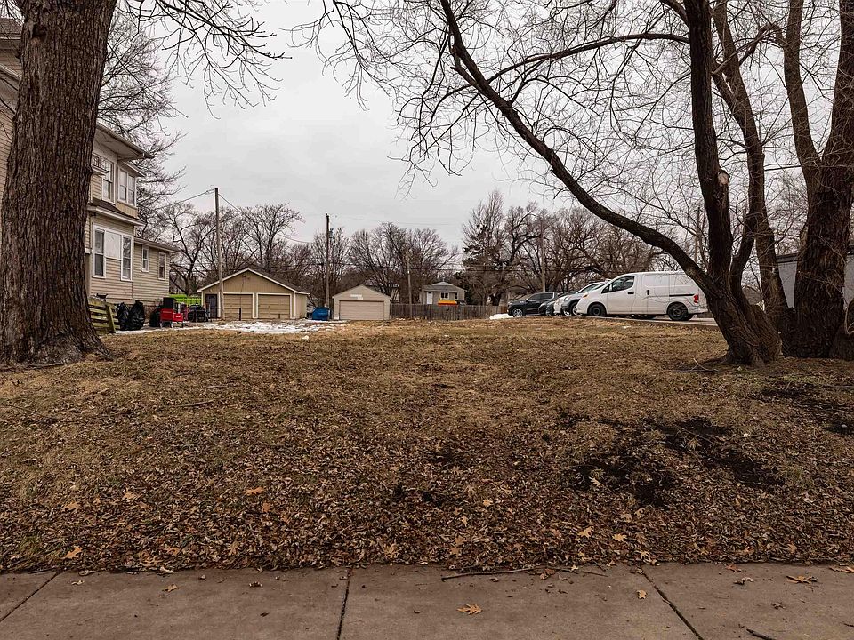 2nd image of 1419 SW Topeka Blvd