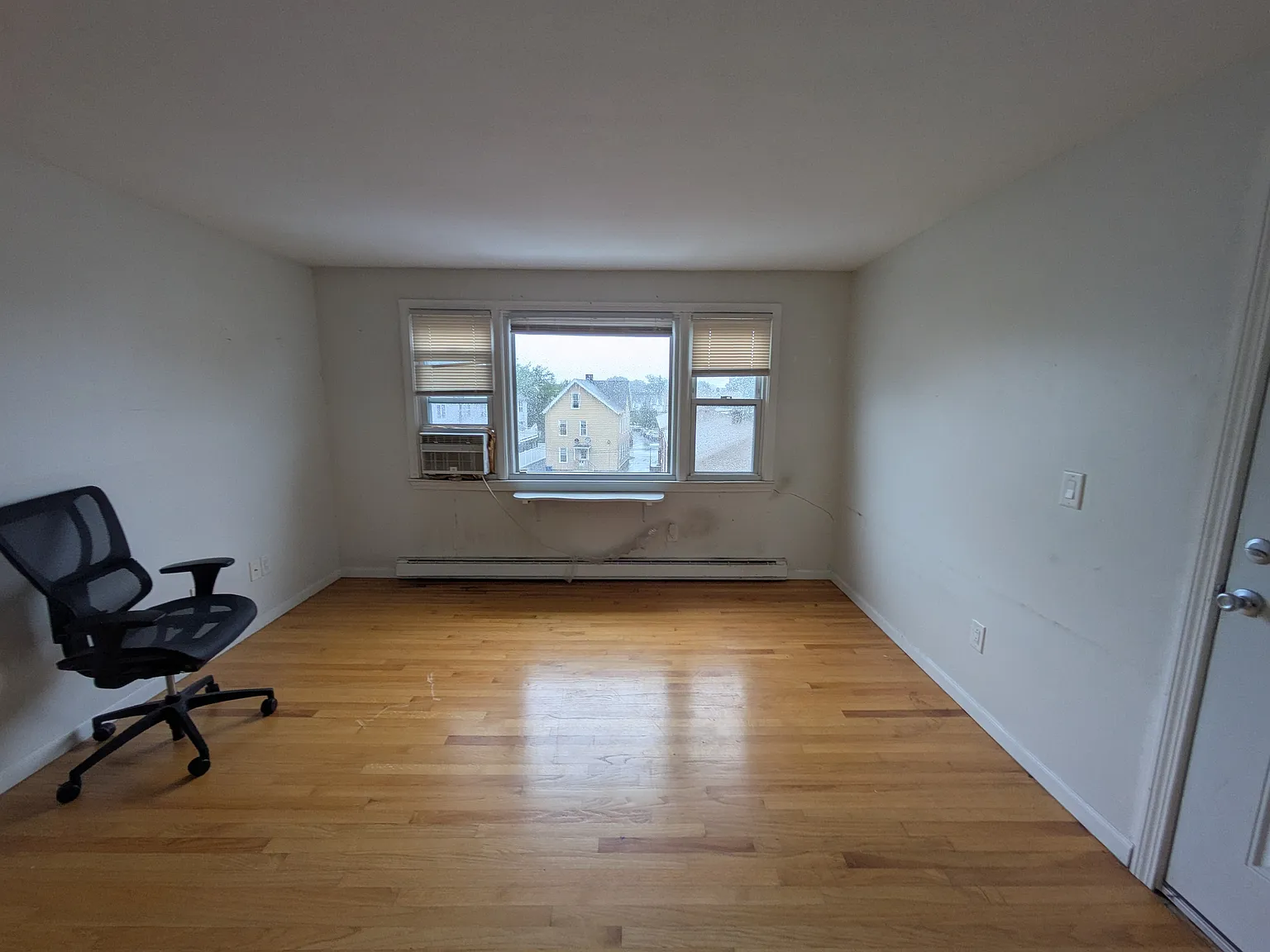 Campbell Ave Apartments — Photo 3