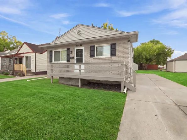 22529 Tuscany Ave, Eastpointe, MI 48021