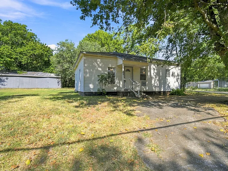 707 N Gertrude Ave — Photo 1