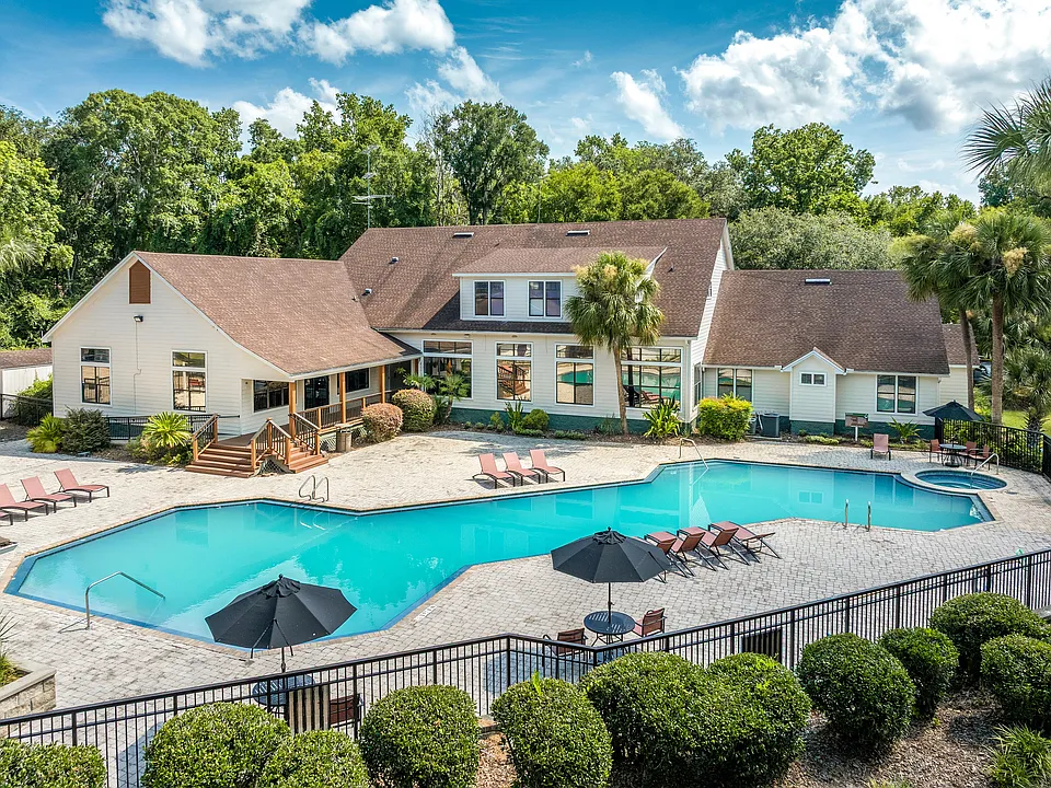 Forest View Apartments