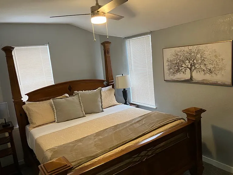 619 E Frank St — Photo 38