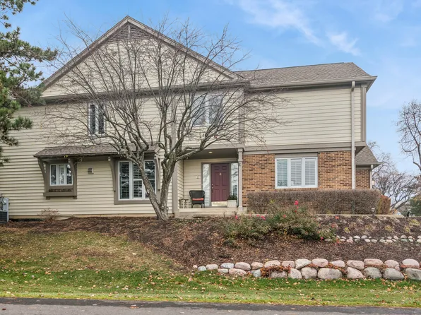 130 Warkworth Ln, Palatine, IL 60067