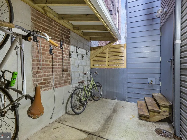 1935 E Hazzard St #401 — Photo 12