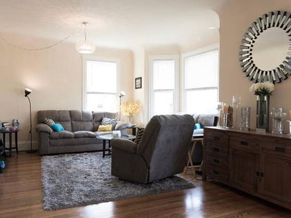 5th image of 2912 Steiner St APT 3