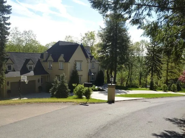 43 Forest Hills Dr., Wheeling, WV 26003