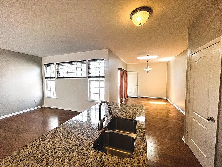 1825 N Pollock Way — Photo 9