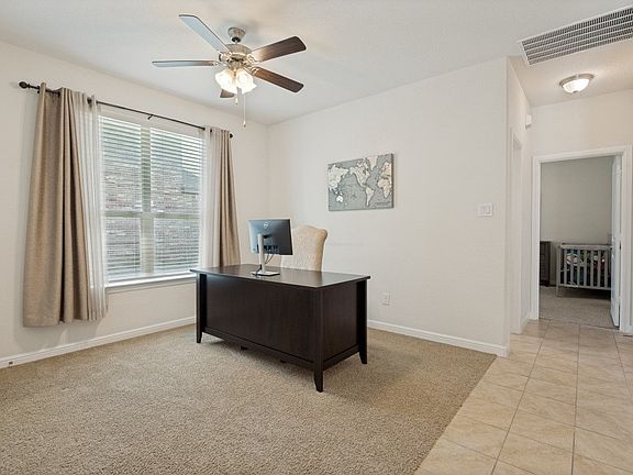 5th image of 2619 Sunburst Dr
