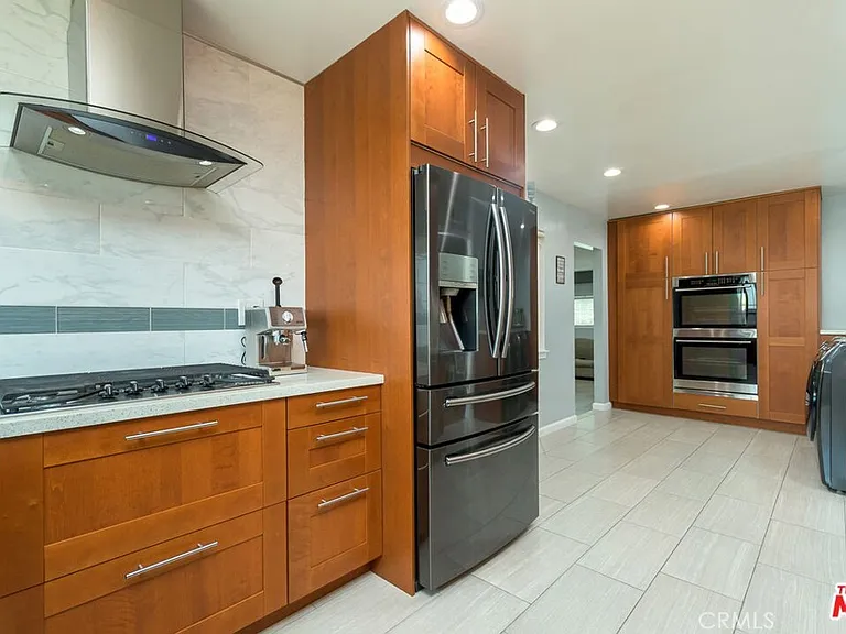 8471 Vine Valley Dr — Photo 9