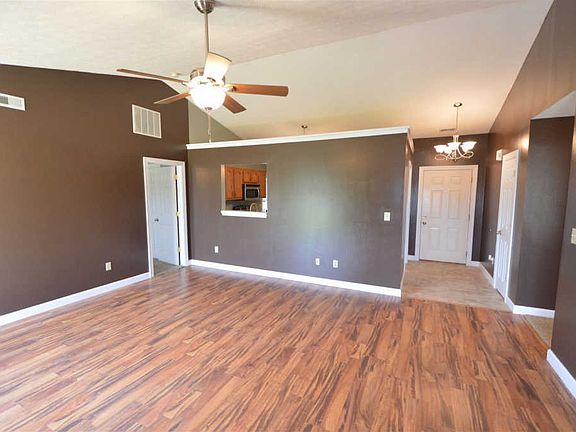 5th image of 4133 Braxton Dr E