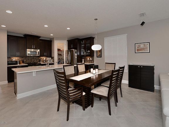 4th image of 99 Scottsdale Dr