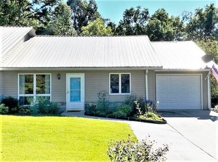 23 Wood Ln, Sparta, TN 38583