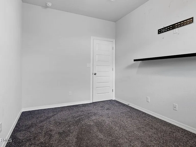917 Airship Pl — Photo 9