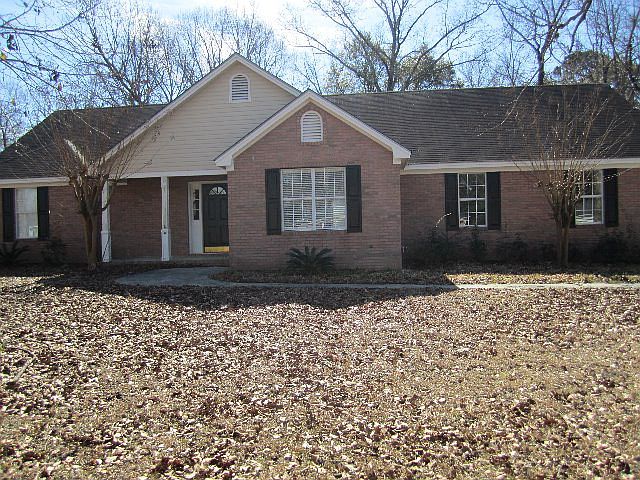 1st image of 3722 Creekwood Dr