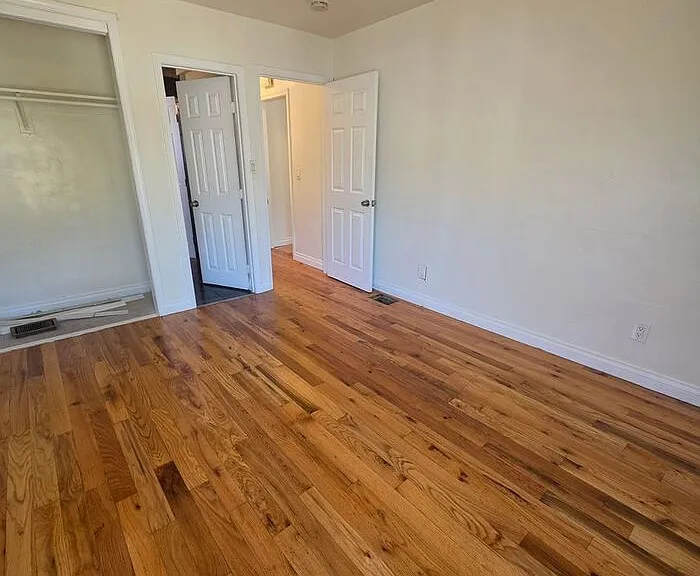 4515 Spring St — Photo 10