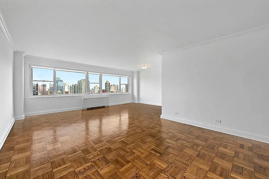 215 East 68th Street — Photo 2