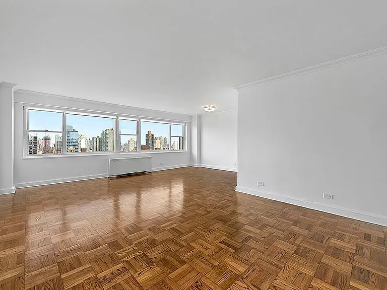 215 E 68th St #23I — Photo 7