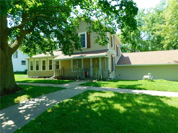 833 Prince St, Grinnell, IA 50112