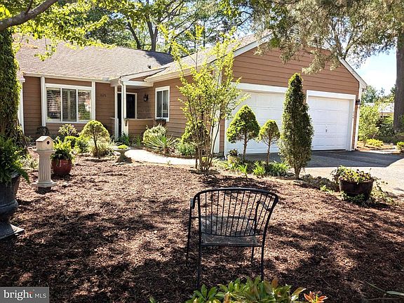 2nd image of 1026 Heron Ct