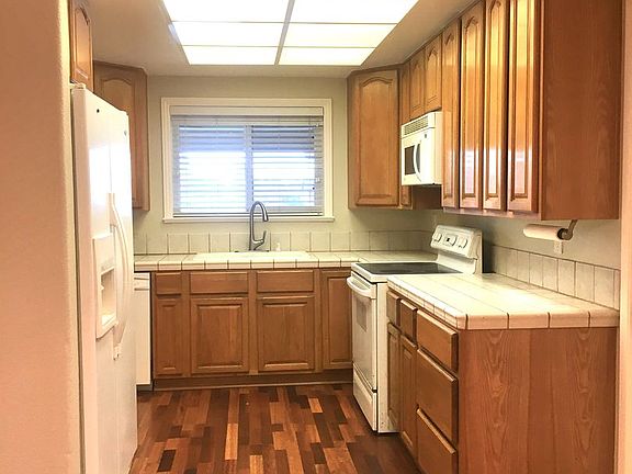 2nd image of 6805 Payne Ct