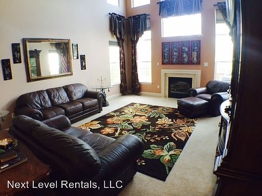 3rd image of 4702 Wickham Dr