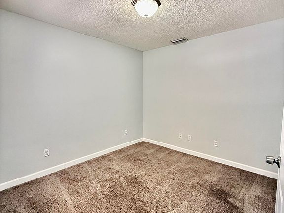 4th image of 5707 Silver Oak Dr