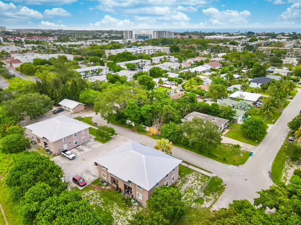 2107 SE 3rd St, Boynton Beach, FL 33435