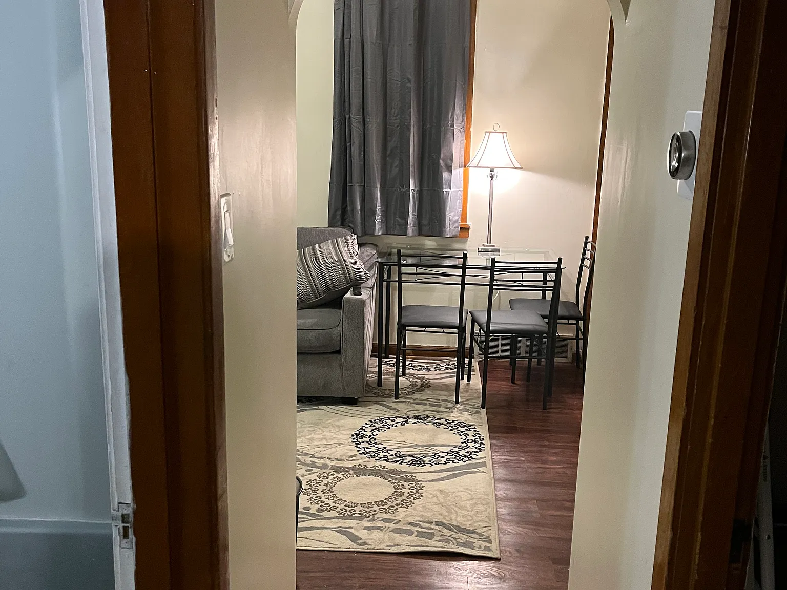 1 bed, 1050 sqft, $950 — Photo 2