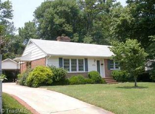 2704 W Cornwallis Dr, Greensboro, NC 27408