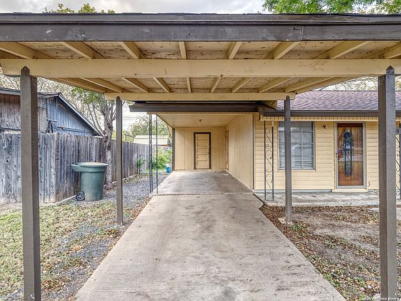 4th image of 204 W NUECES ST